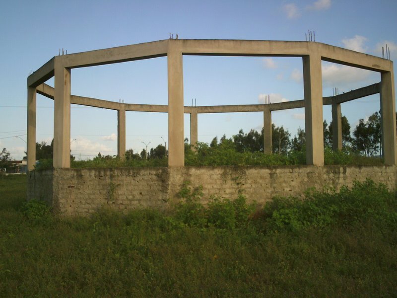 Ruínas de Glória... Por trás do Estádio José Correia de Oliveira